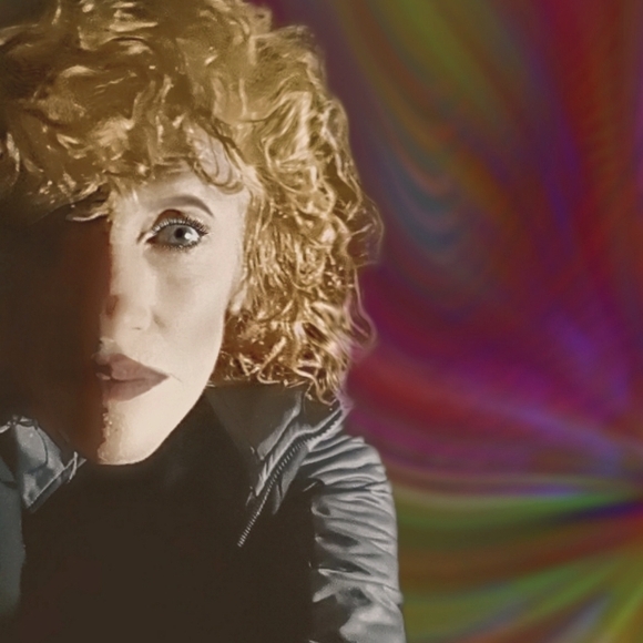 Meet your Posher, Jamie Williams (aka MalloryJane) - Picture 2 of 2